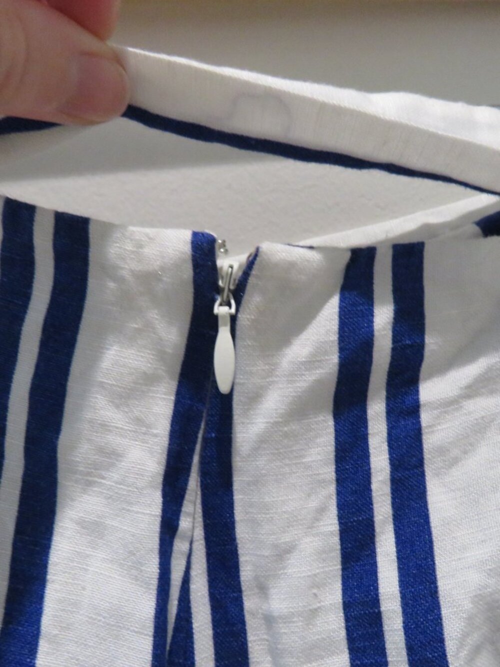 L'ACADEMIE The Lani Pant White Blue Stripe Medium Linen Blend Preppy Coastal - Picture 9 of 14